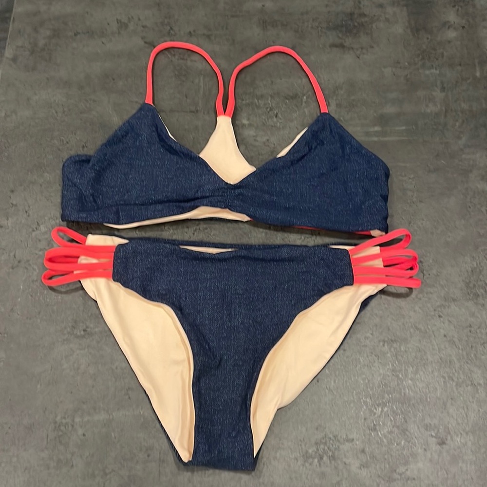 L space women’s bikini